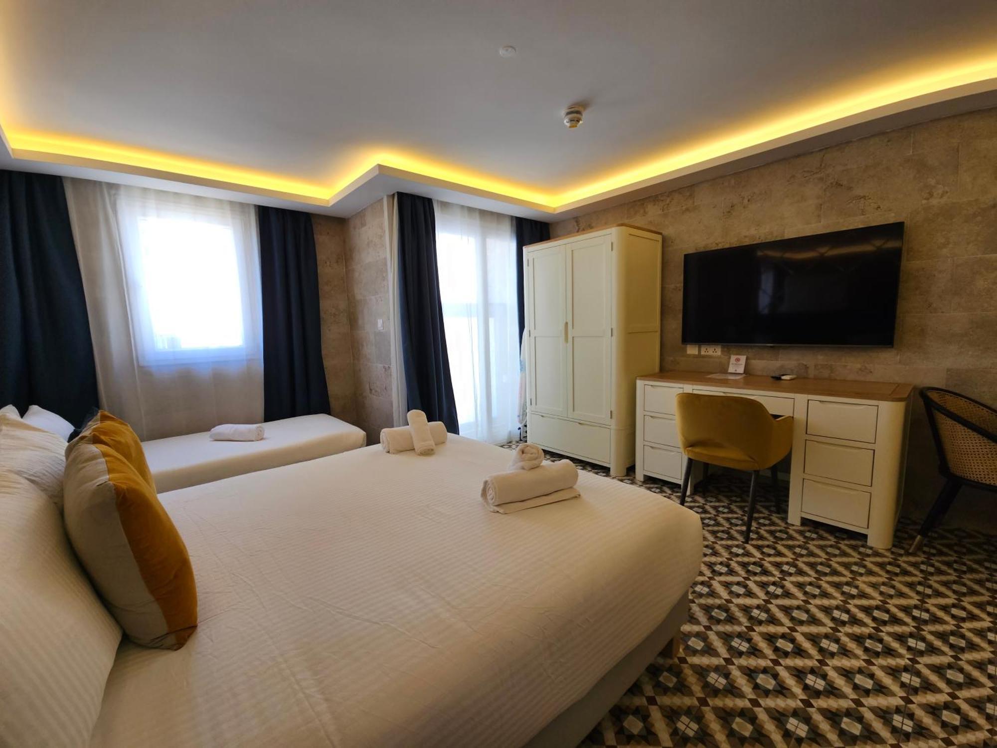 Balcony Hotel Saint Julian's Luaran gambar