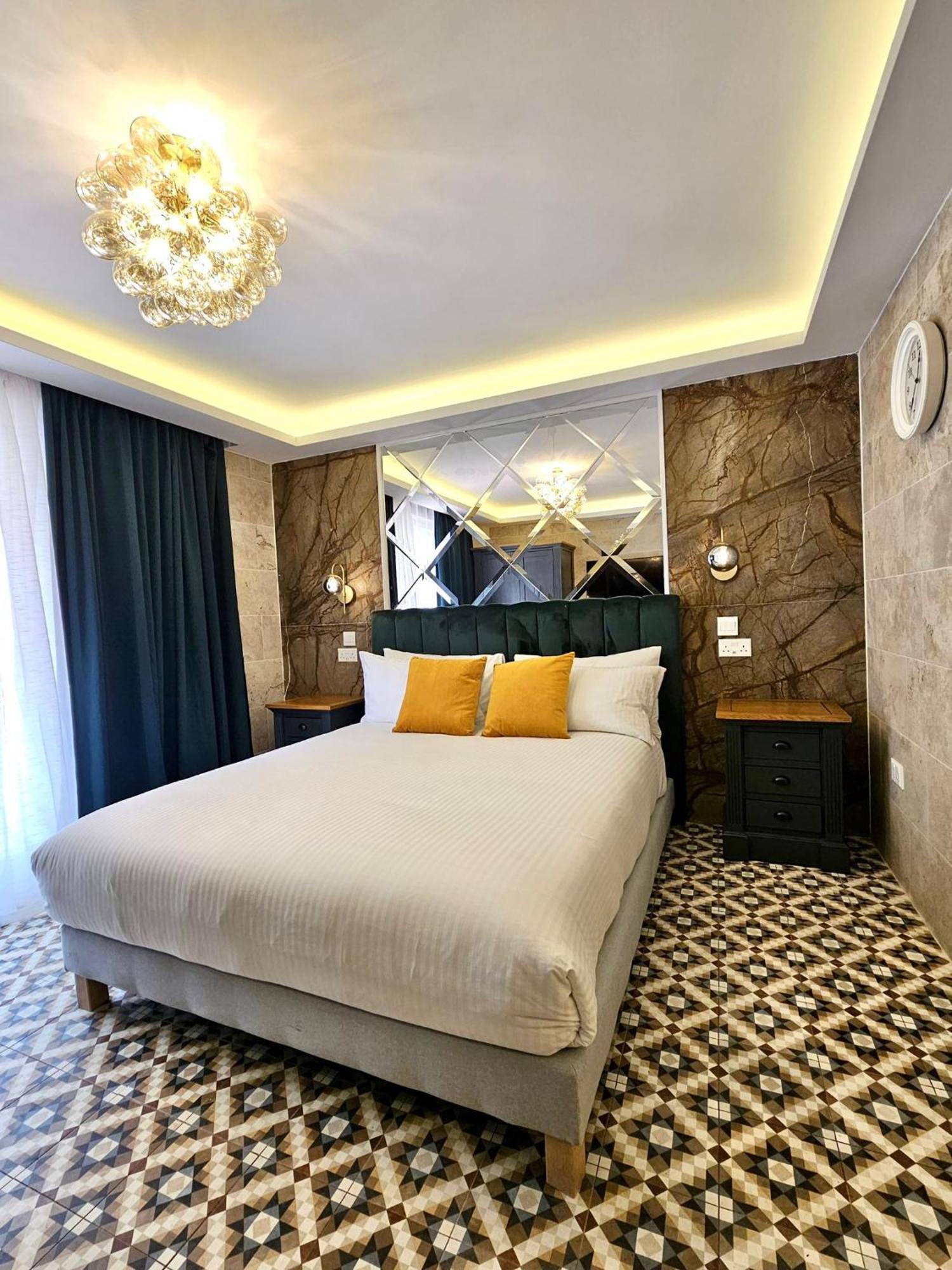 Balcony Hotel Saint Julian's Luaran gambar